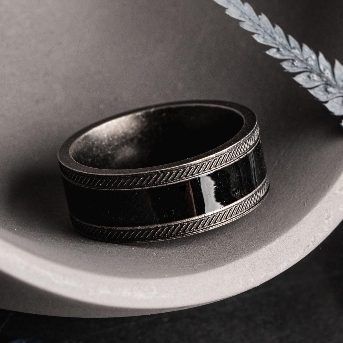 "Countless Ring", a stylish ring crafted from maple and antique silver, featuring an elegant and timeless design.