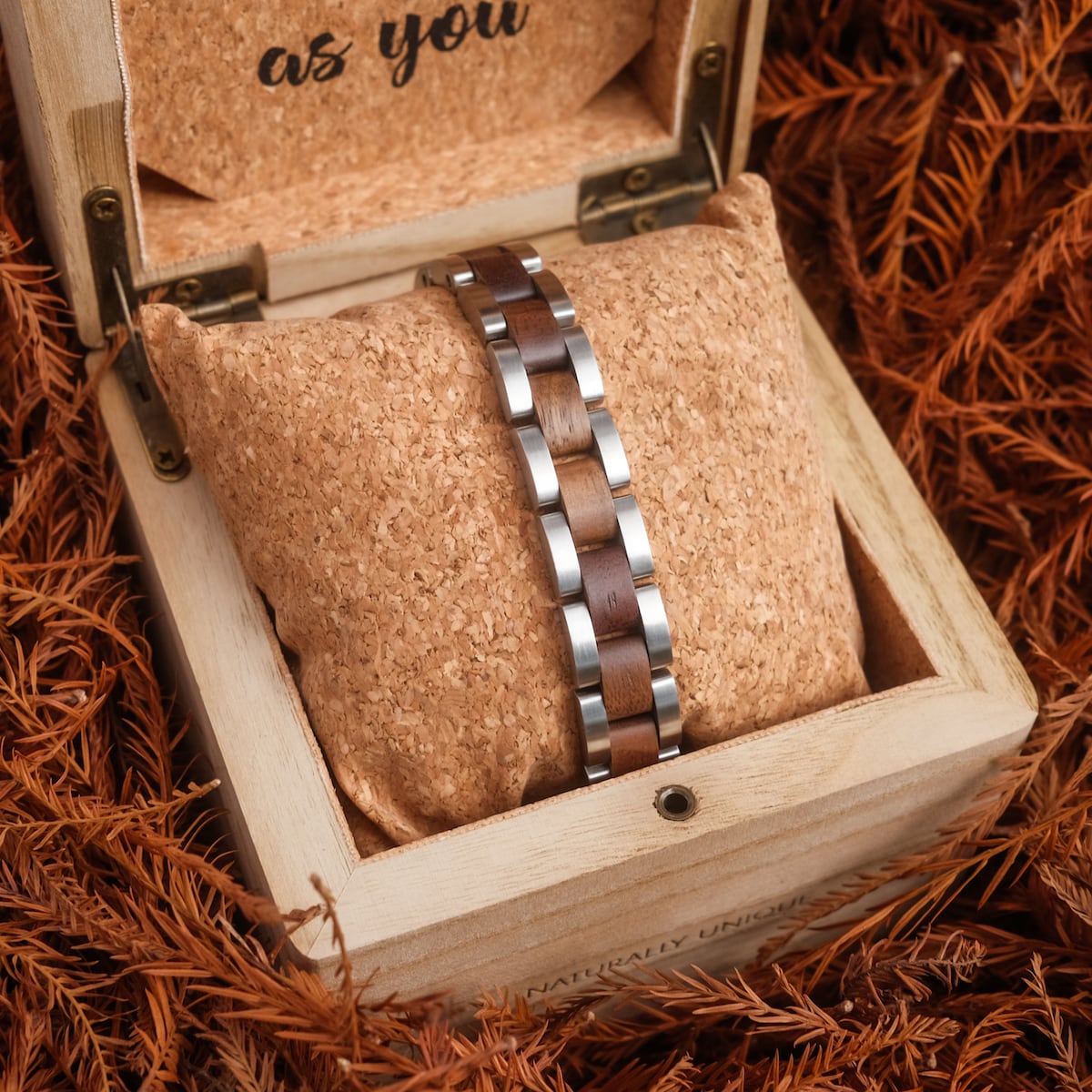 "Triad" Bracelet in Walnut and Silver, Showcasing a Natural, Earthy Style in an Elegant Wooden Box.
