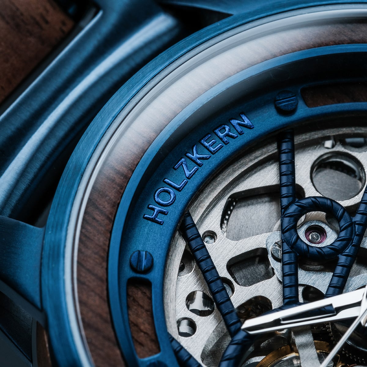 Cobalt (Walnut/Blue)