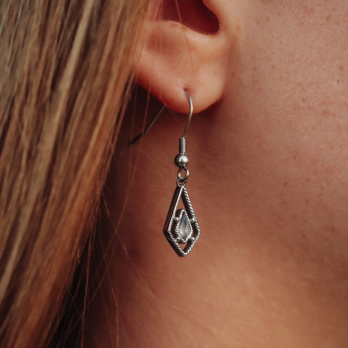 Daydreamer Earrings (Moonstone/Silver)