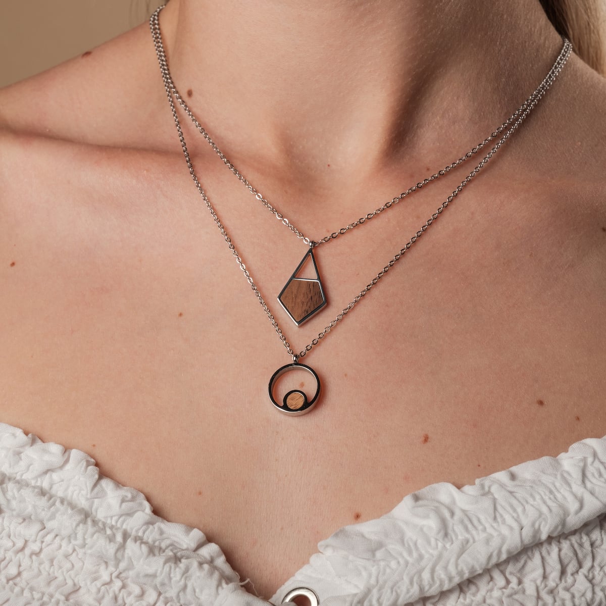 "Jewelry Extender", silver jewelry extender, adjustable 4-8 cm, enhances necklace length and style.