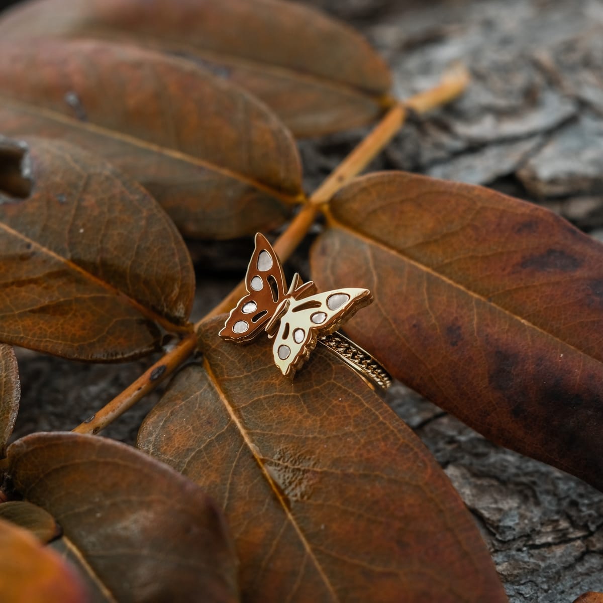 Fritillary Ring (Weißes Perlmutt/Gold)