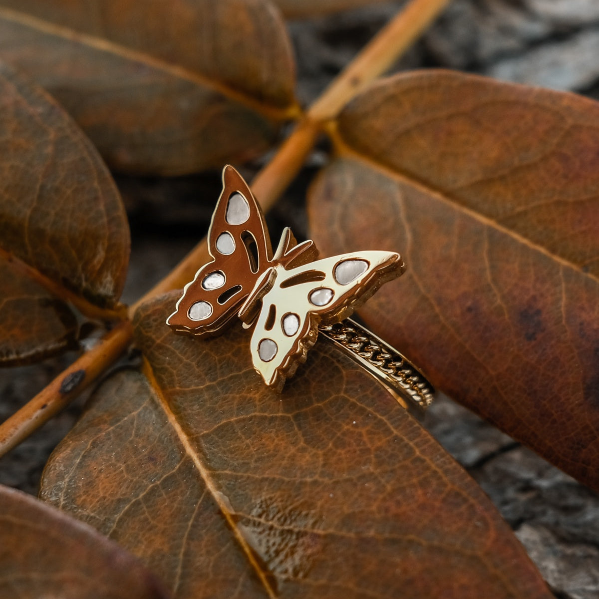 Fritillary Ring (Weißes Perlmutt/Gold)