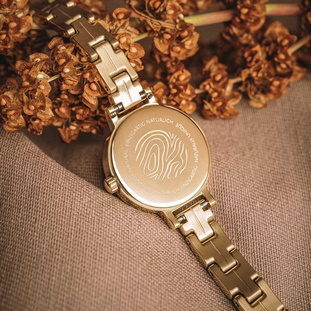 Themis (Mother-of-pearl/Gold)