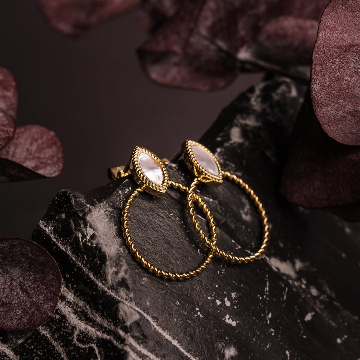 Visual Earrings (White Mother-of-pearl/Gold)