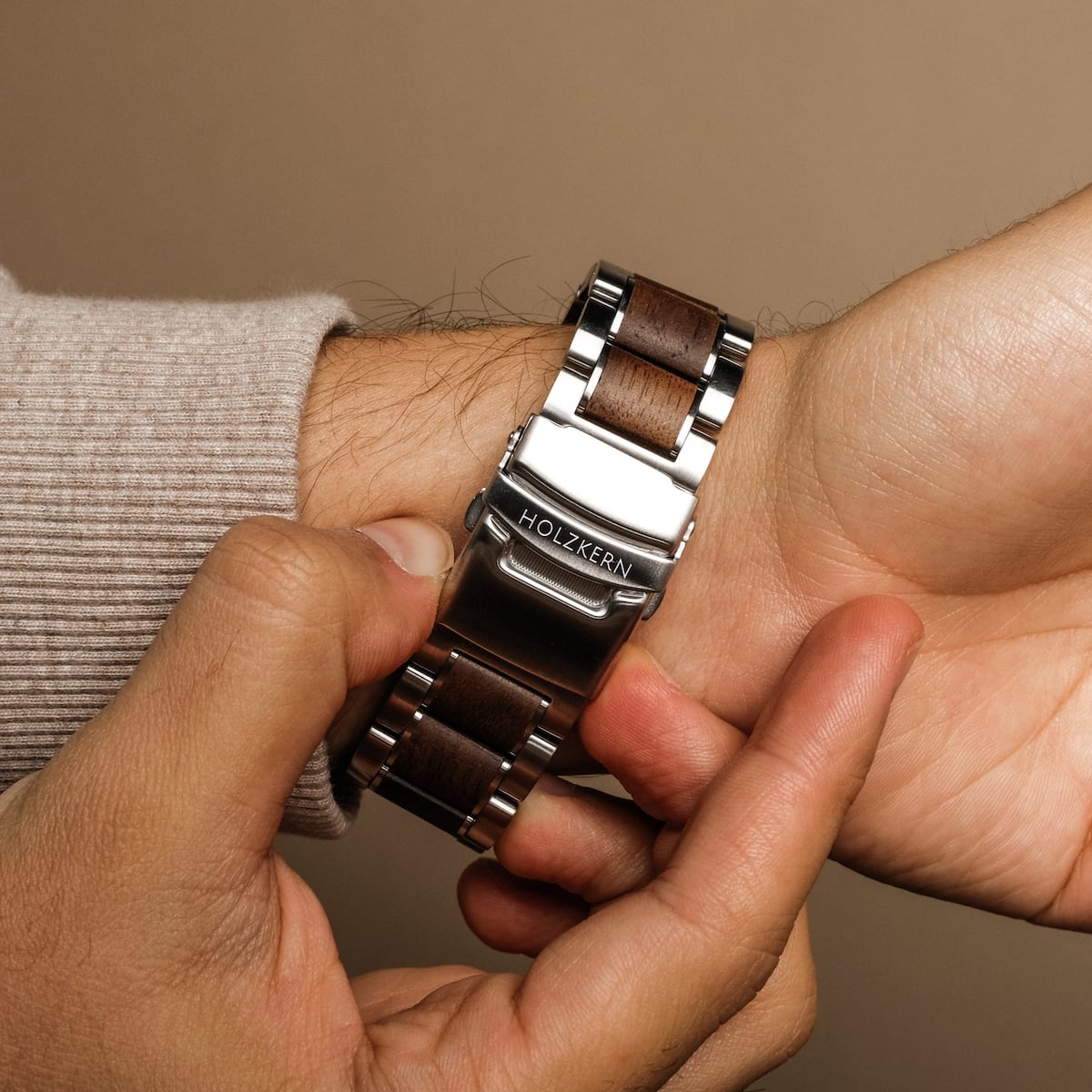 "Koh Mak", a stylish watch featuring a walnut and marble design with a polished, modern finish.