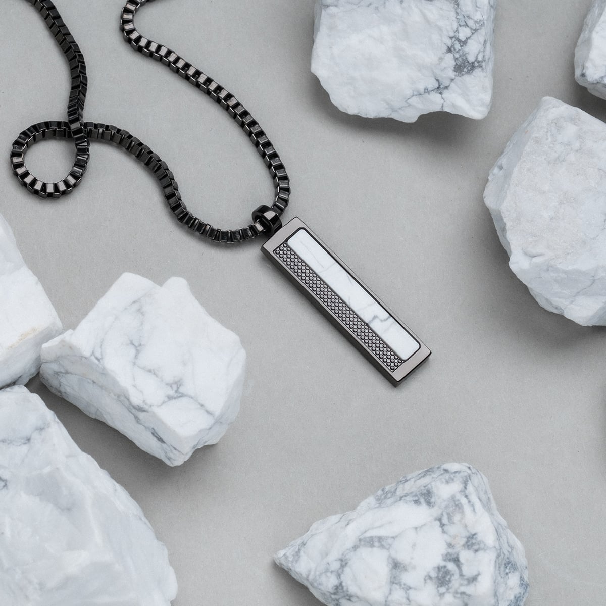 Planarity Necklace (Marble/Dark Gray)