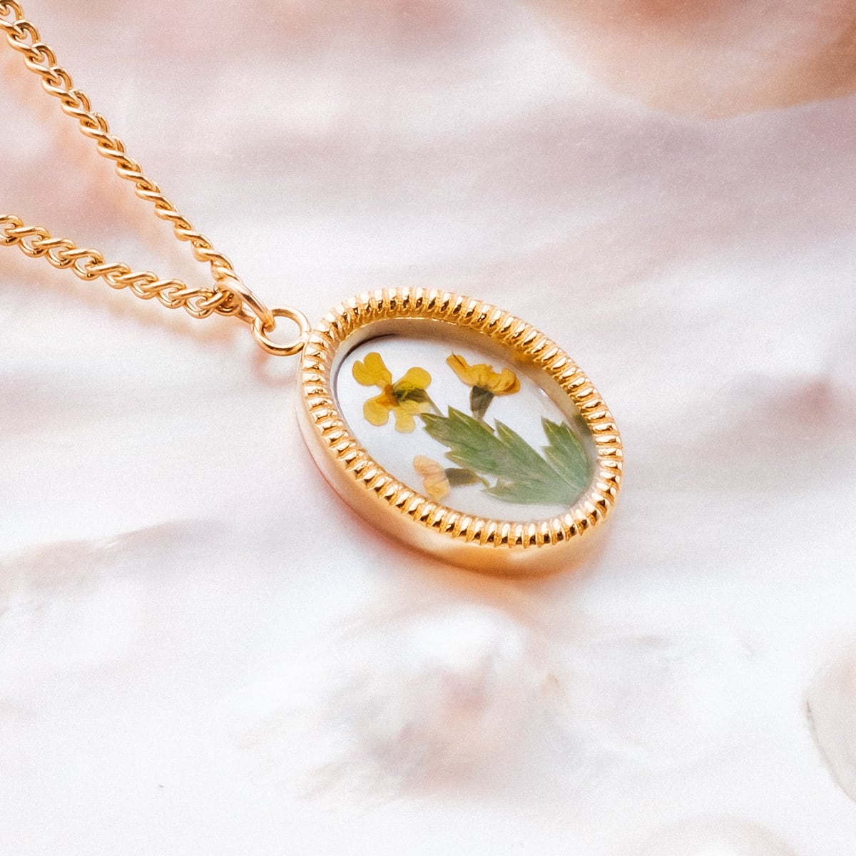 Wildflower Necklace (Flower/Gold)