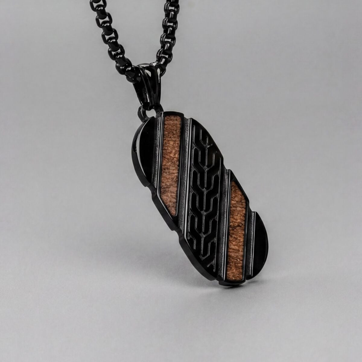 Outlands Necklace (Cork/Black)