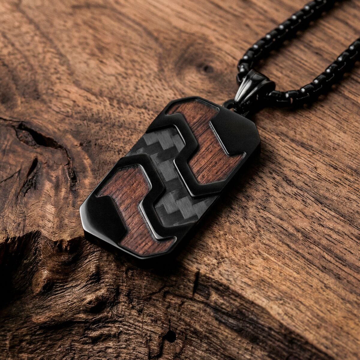 Outlands Necklace (Walnut/Carbon)