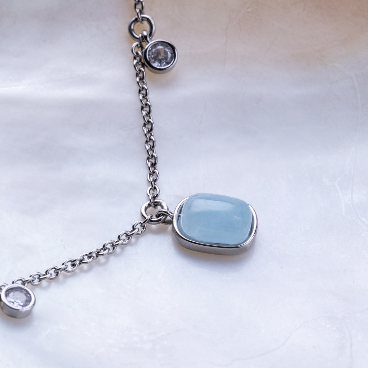Dewdrops Necklace (Aquamarine/Silver)