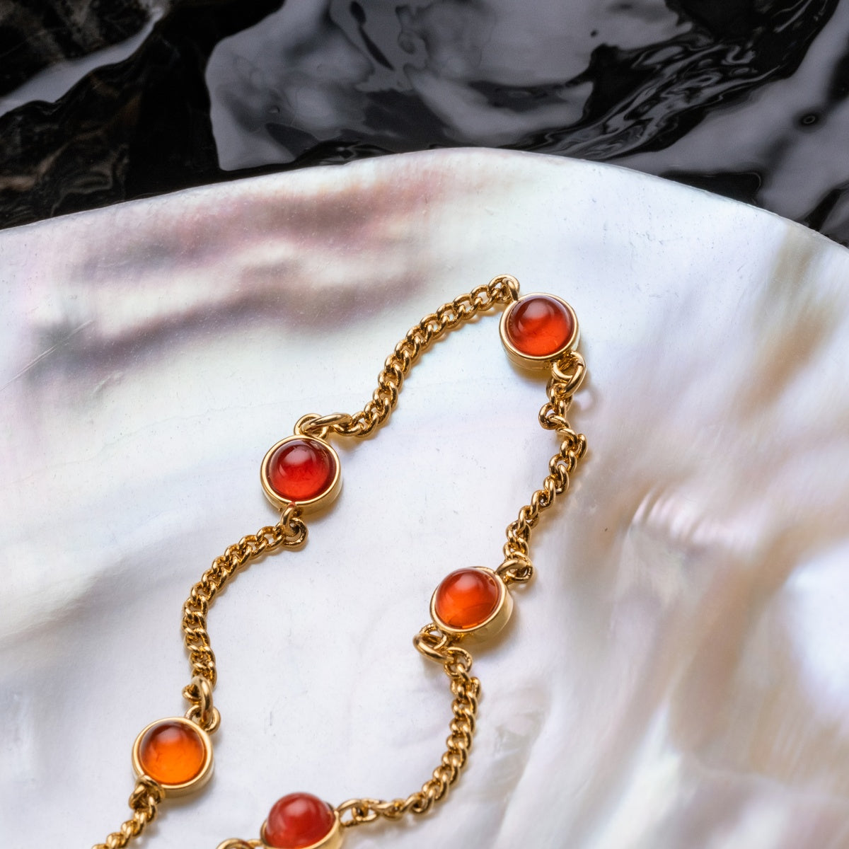 Dewdrops Armband (Chalcedon/Gold)