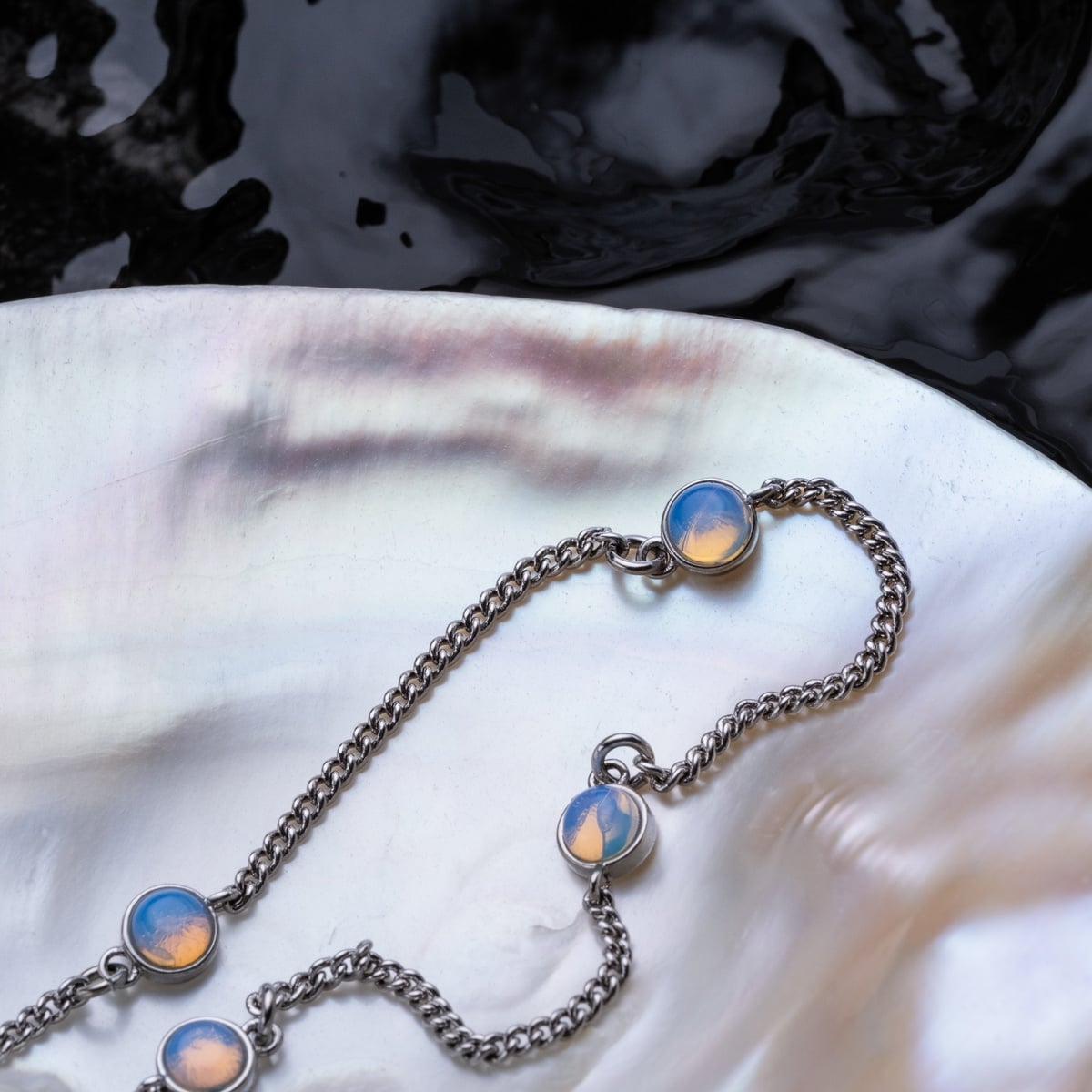 Dewdrops Necklace (Moonstone/Silver)