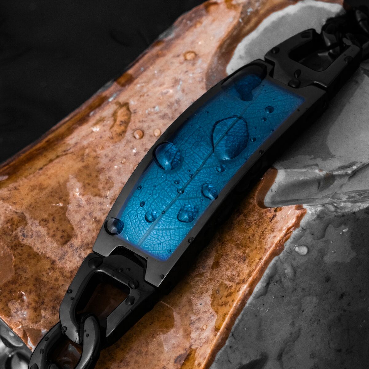 Modulus Bracelet (Real Leaf/Black)