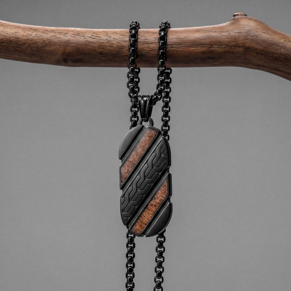 Outlands Necklace (Cork/Black)