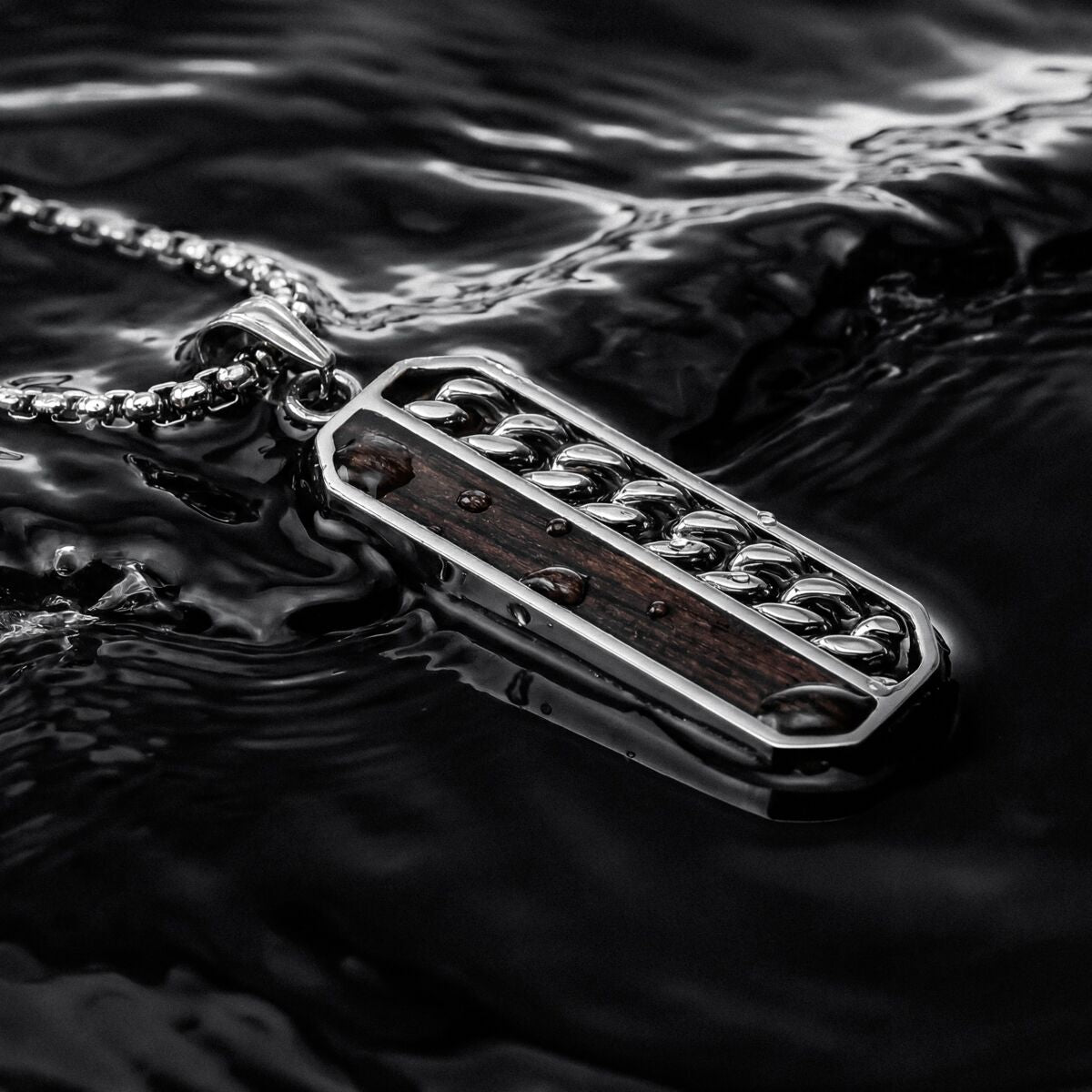 Outlands Necklace (Walnut/Silver)