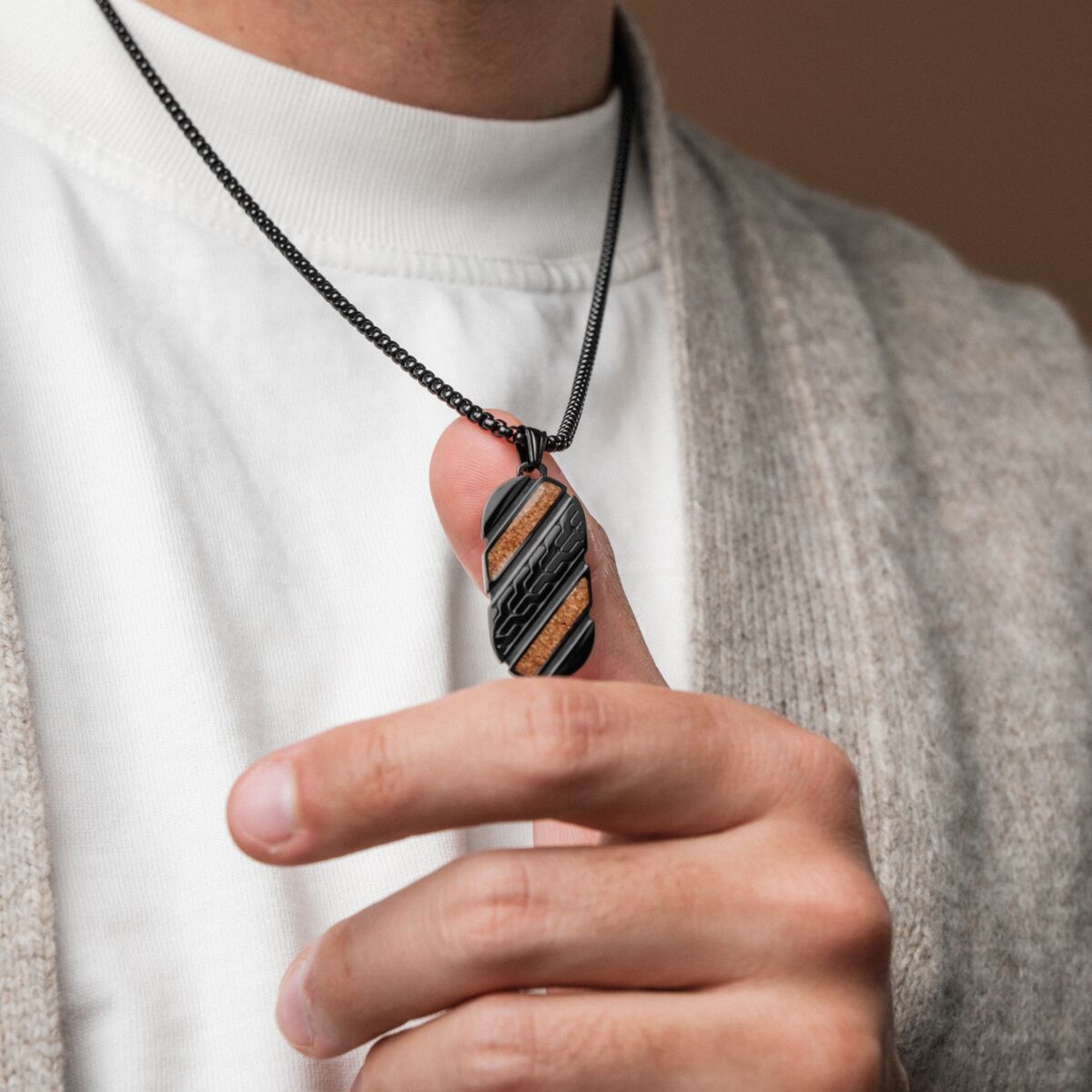 Outlands Necklace (Cork/Black)