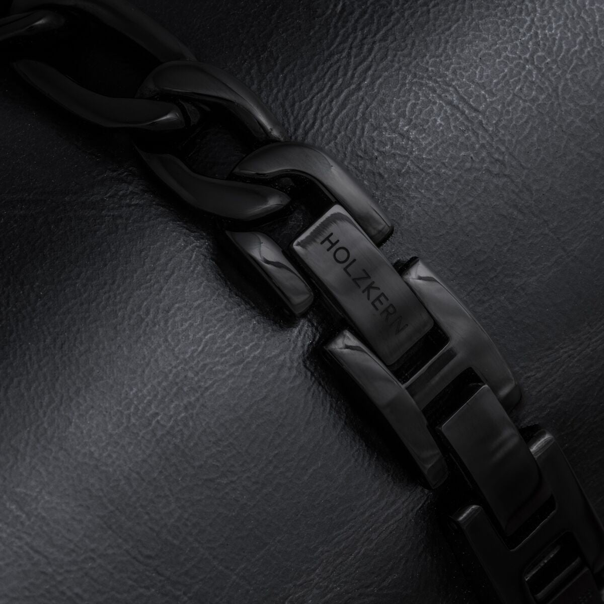Modulus Bracelet (Real Leaf/Black)