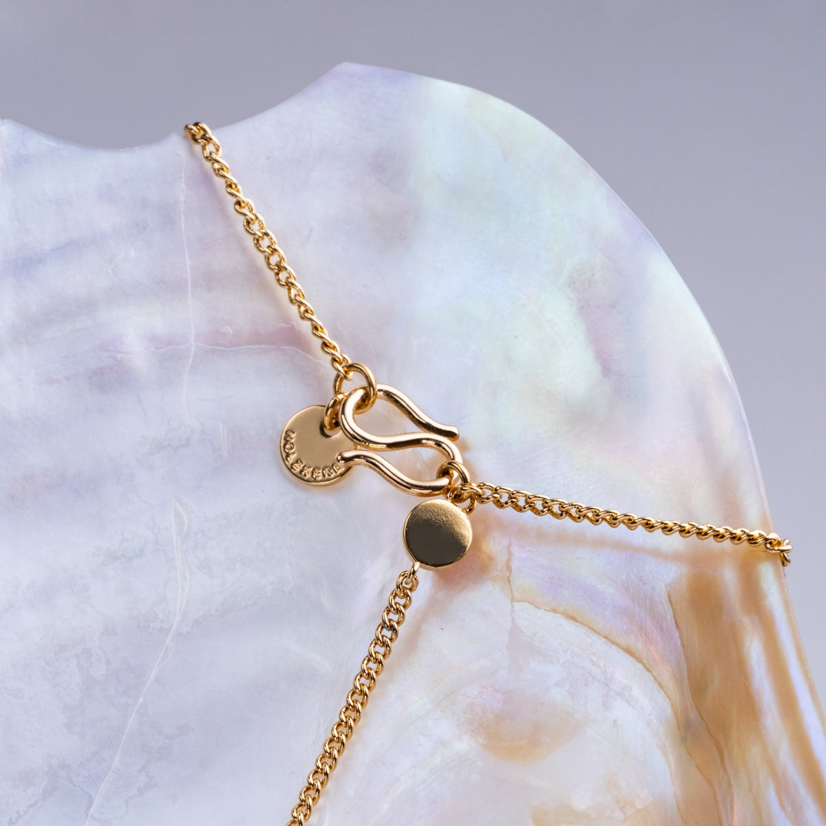 Dewdrops Necklace (Chalcedony/Gold)