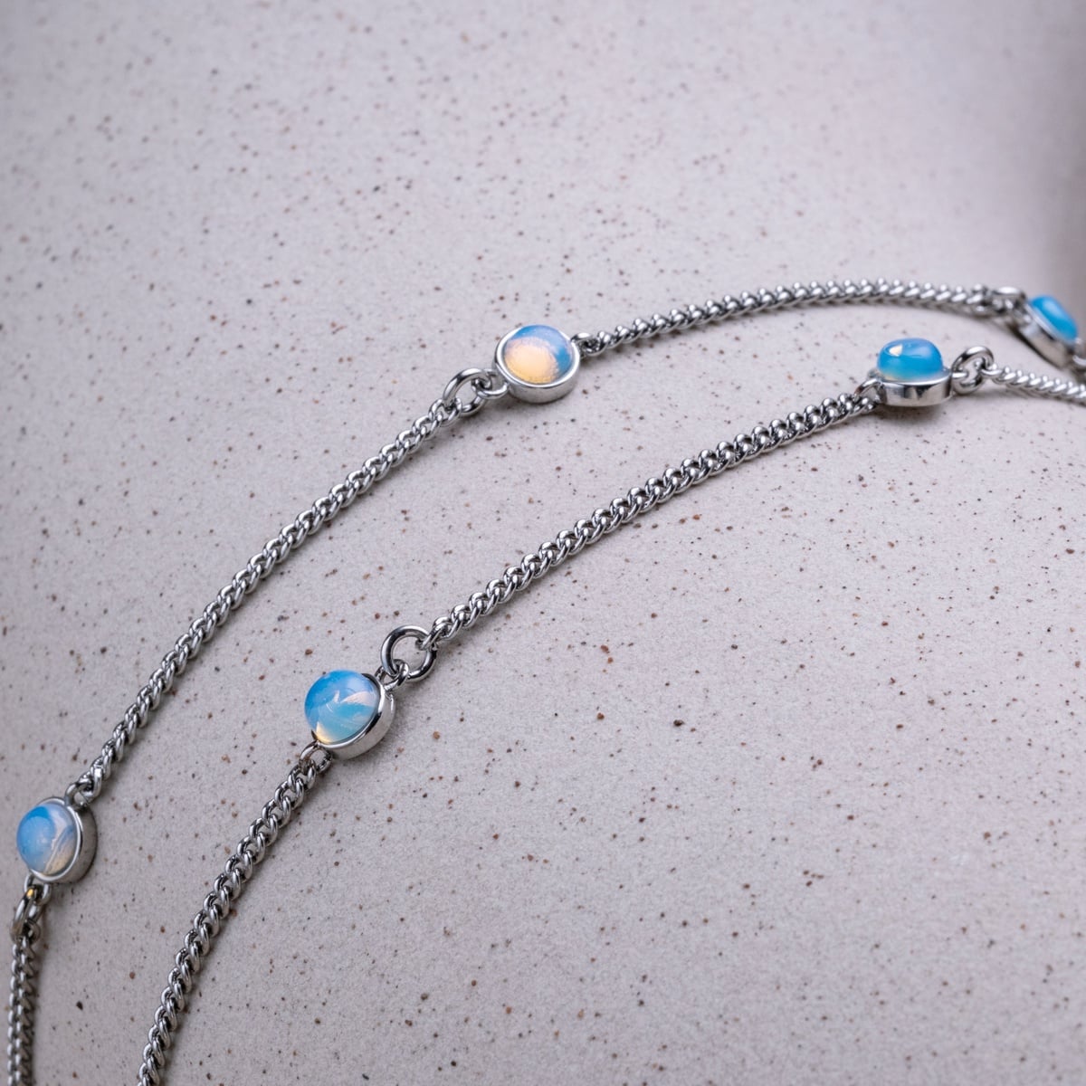 Dewdrops Necklace (Moonstone/Silver)