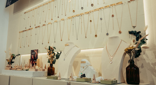 HOLZKERN Store Graz