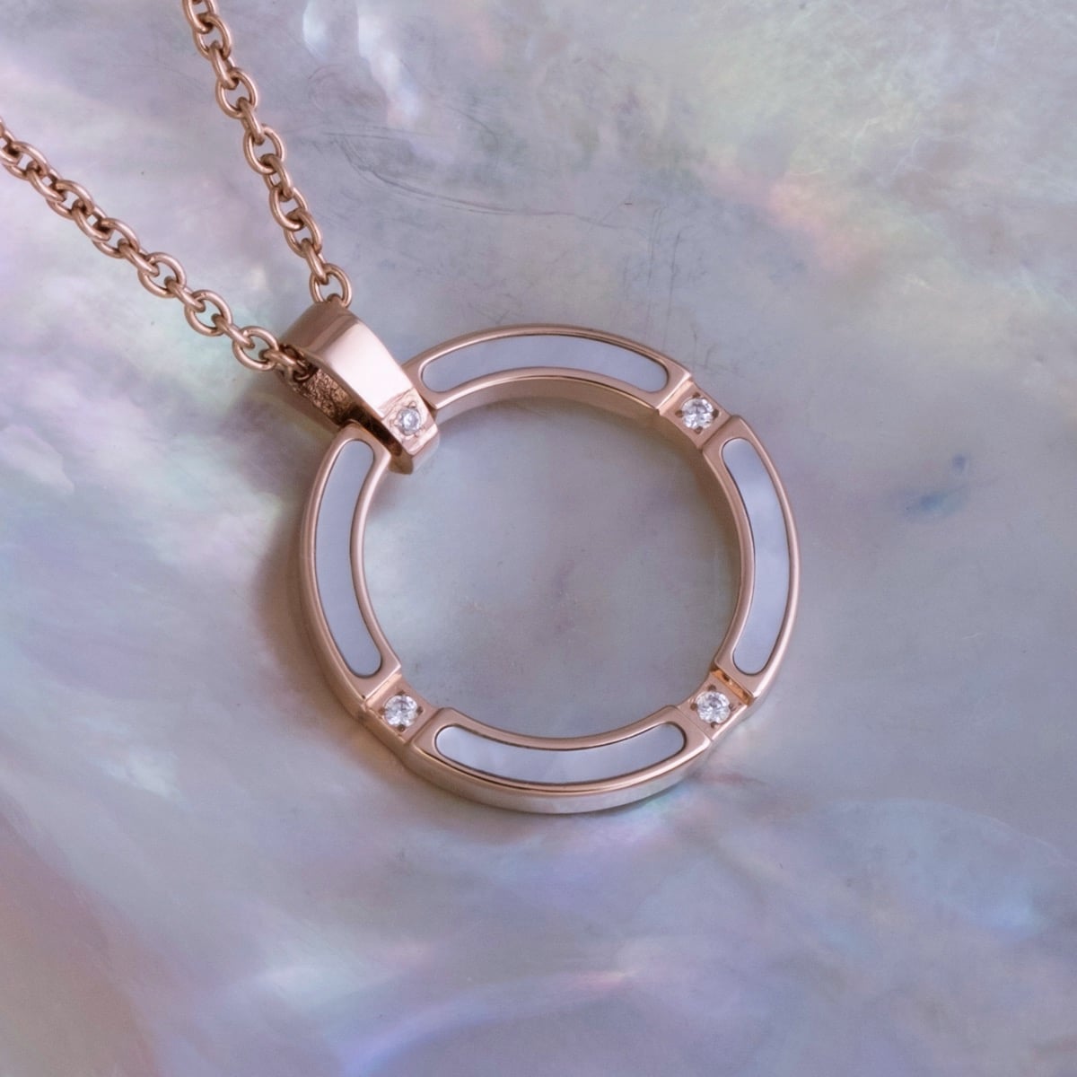 Campania Necklace (Mother-of-pearl/Rose Gold)