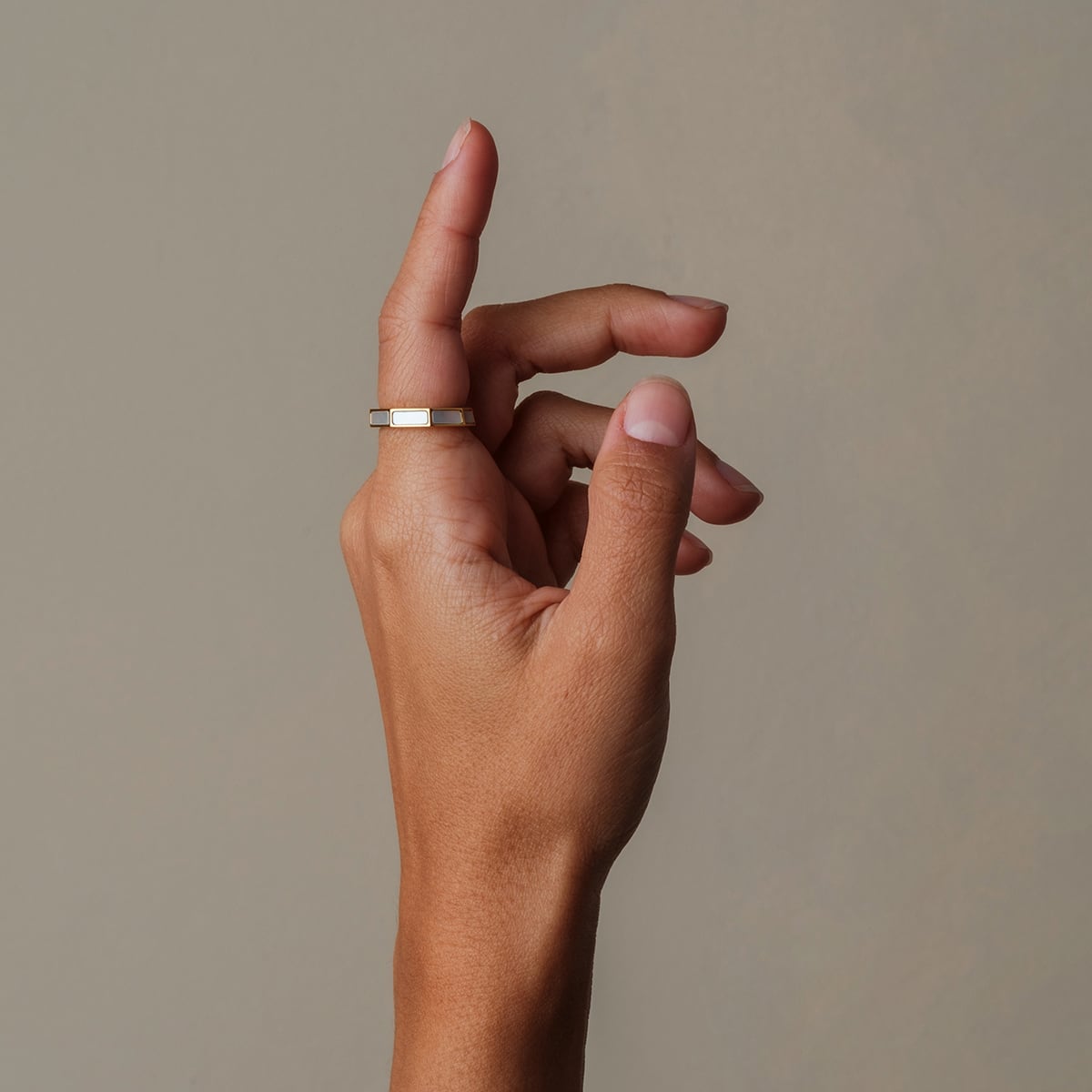 Supremum Ring (Mother-of-pearl/Gold)