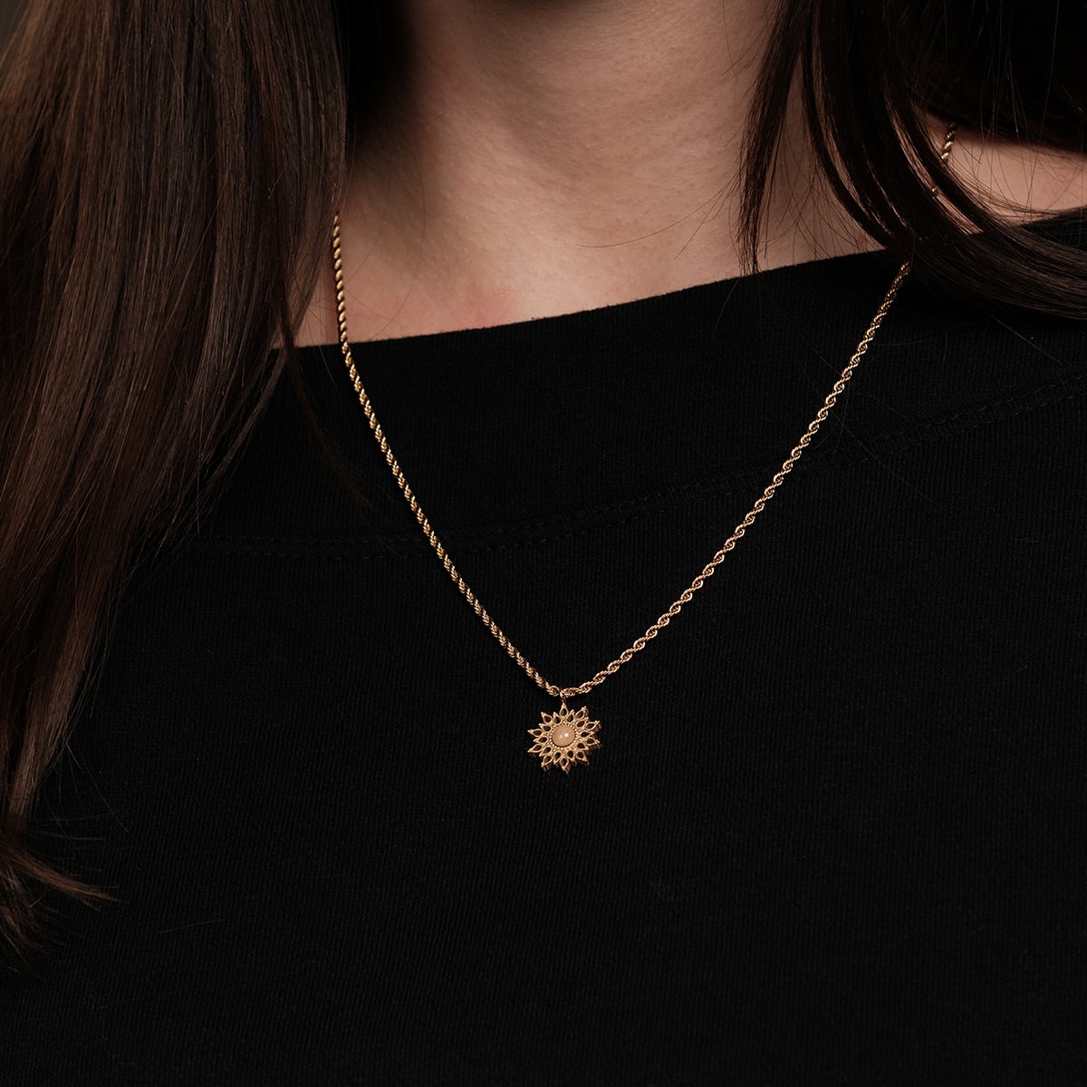 Suncatcher Necklace (Olive/Gold)