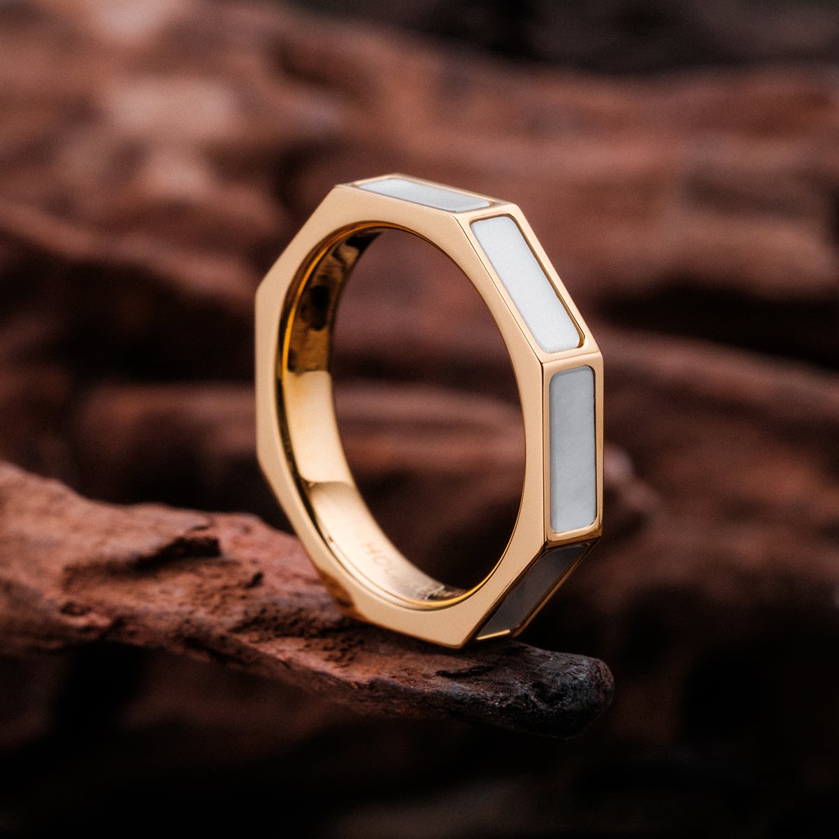 Supremum Ring (Mother-of-pearl/Gold)