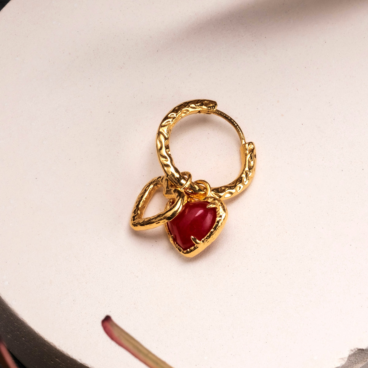 Amorance Earrings (Chalcedony/Gold)