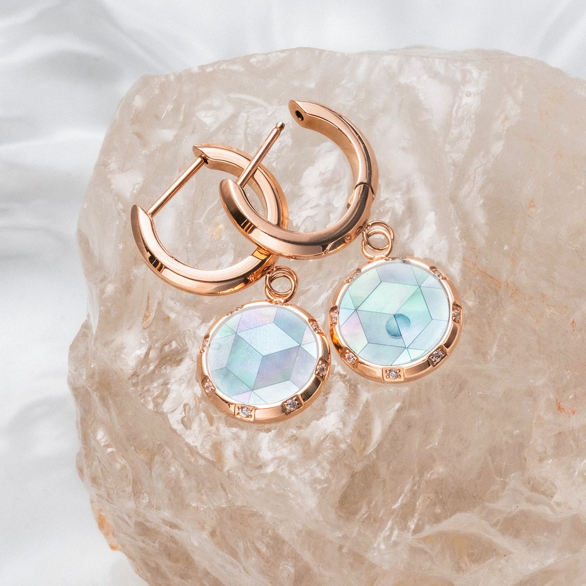 Soulgaze Earrings (Mother-of-pearl/Rose Gold)