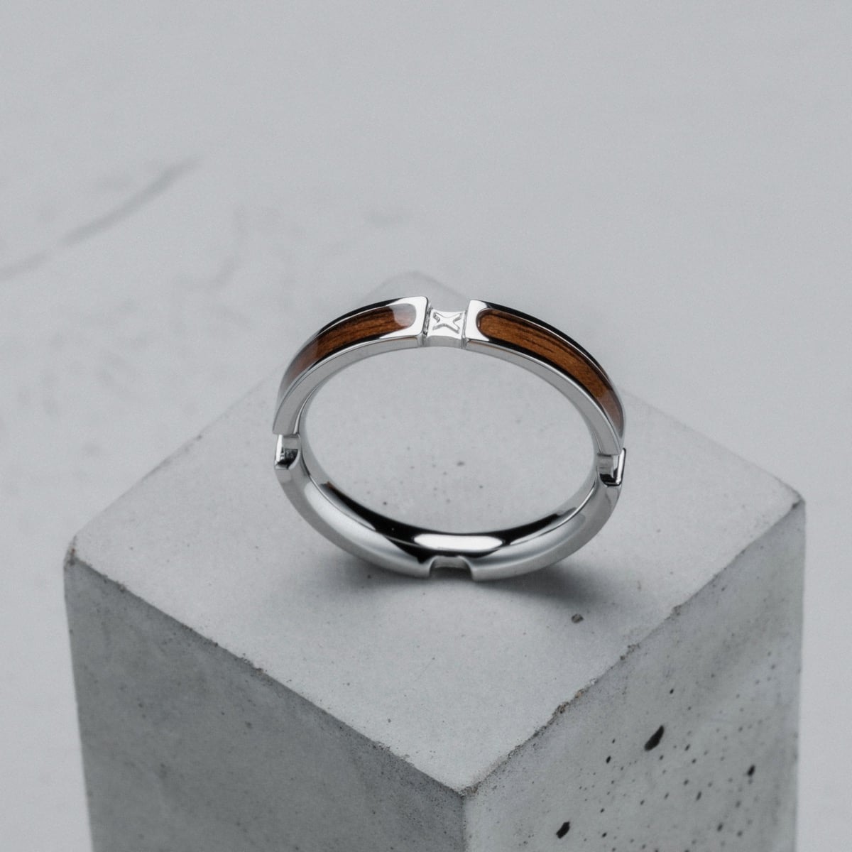 Campania Ring (Walnut/Silver)