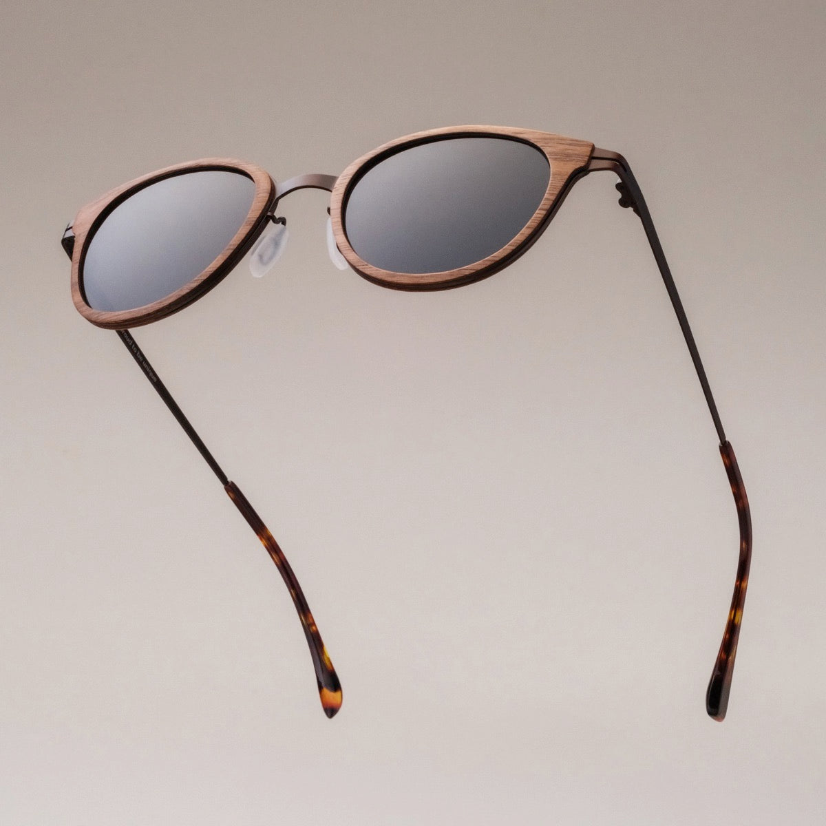 The Playful (Walnut/Brushed Brown)