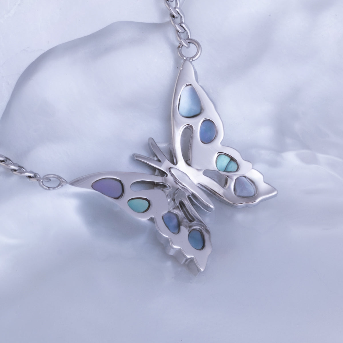 Fritillary Necklace (Mother-of-pearl/Silver)
