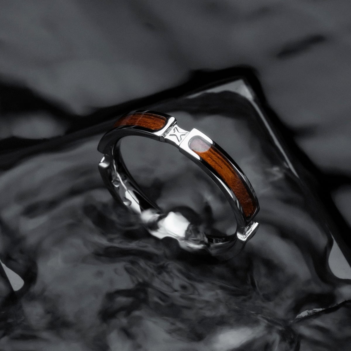 Campania Ring (Walnut/Silver)