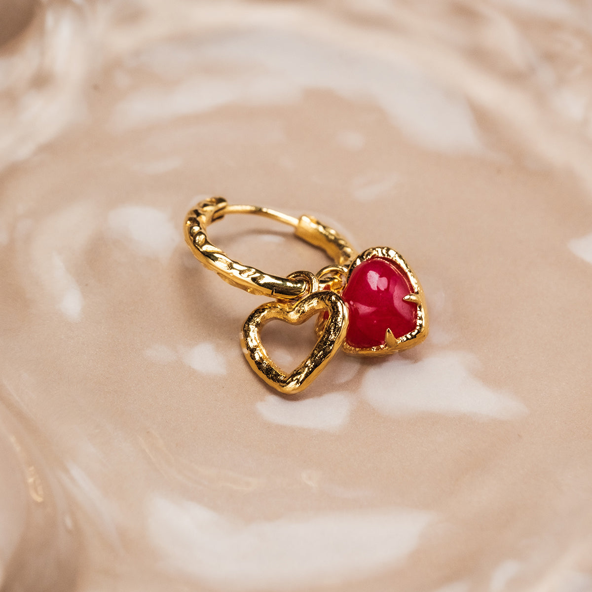 Amorance Earrings (Chalcedony/Gold)