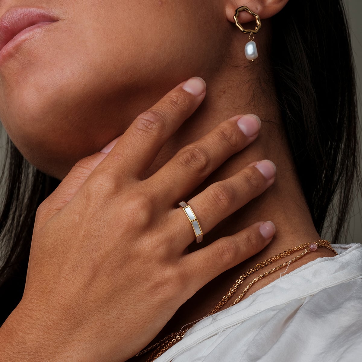 Supremum Ring (Mother-of-pearl/Gold)