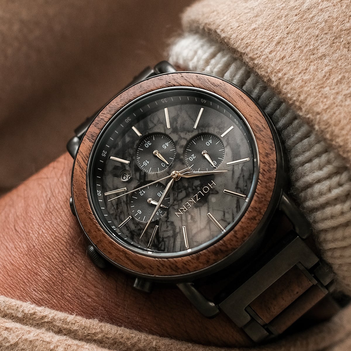 Askja (Walnut/Marble)