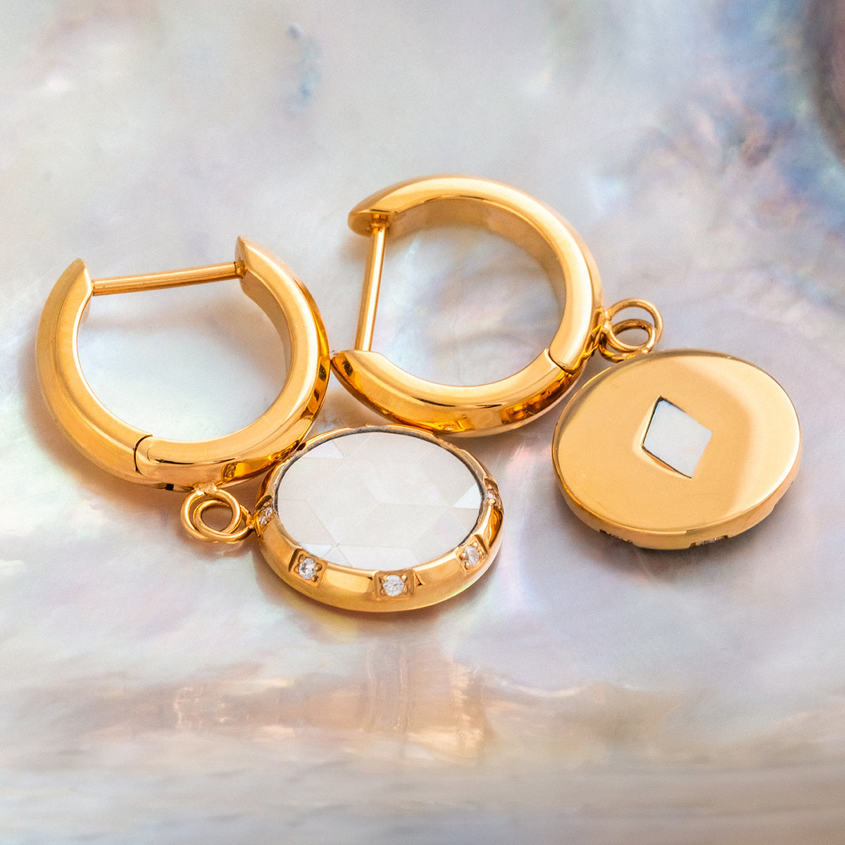 Soulgaze Ohrringe (Perlmutt/Gold)