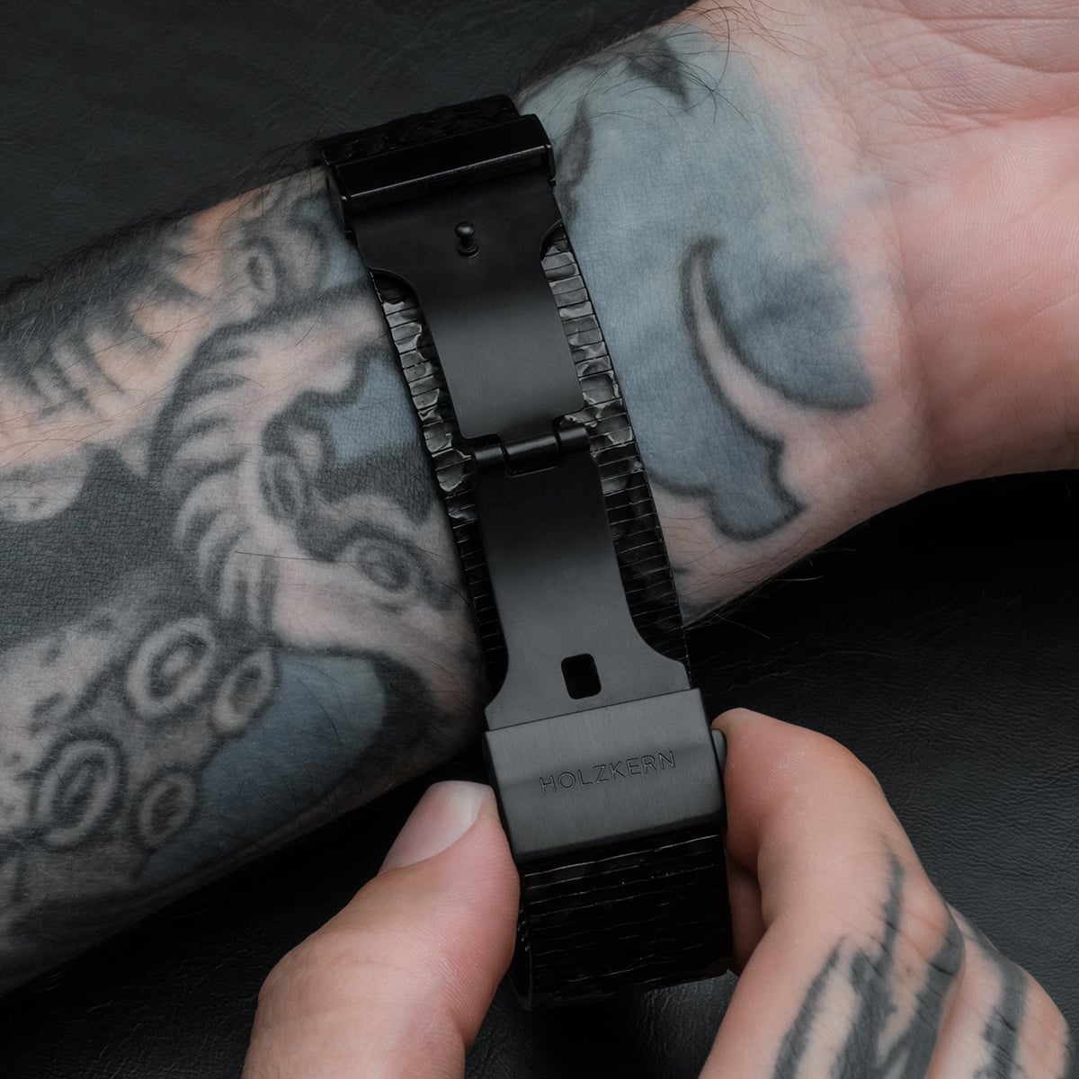 Nomadics (Agate/Black)