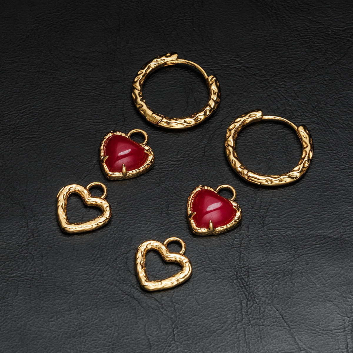 Amorance Earrings (Chalcedony/Gold)