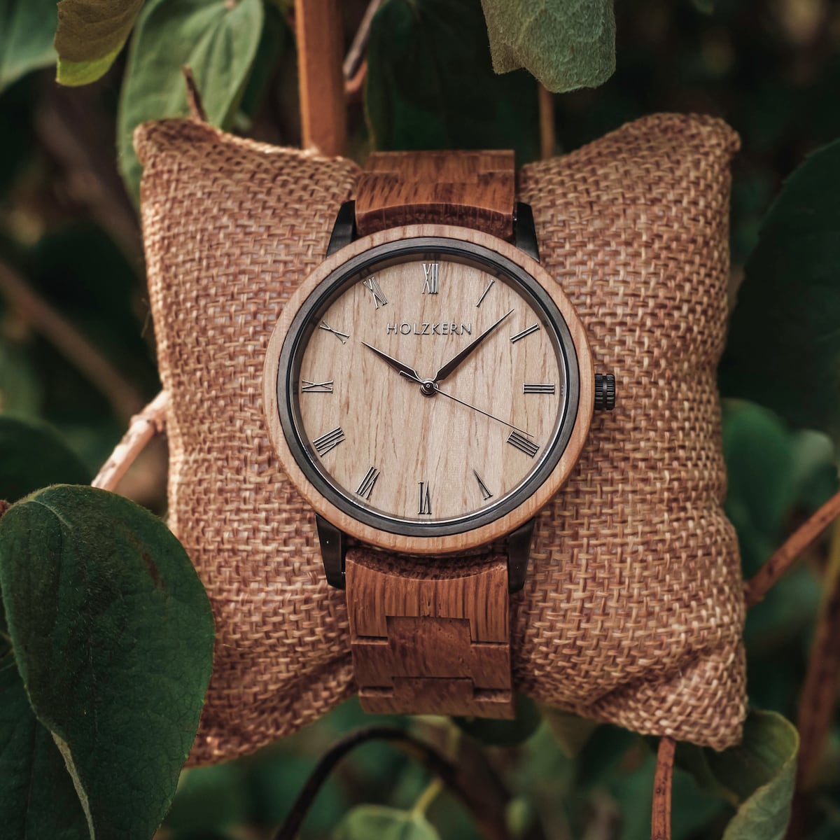 "Taro" watch, featuring an elegant oak/oak finish and classic design.