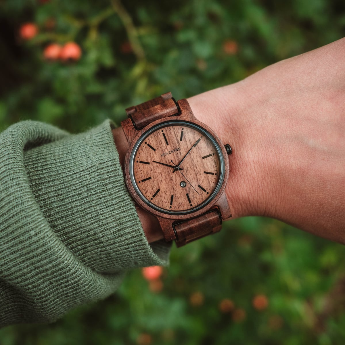 "Rilke" watch, crafted in Walnut wood, featuring a sleek and natural design.