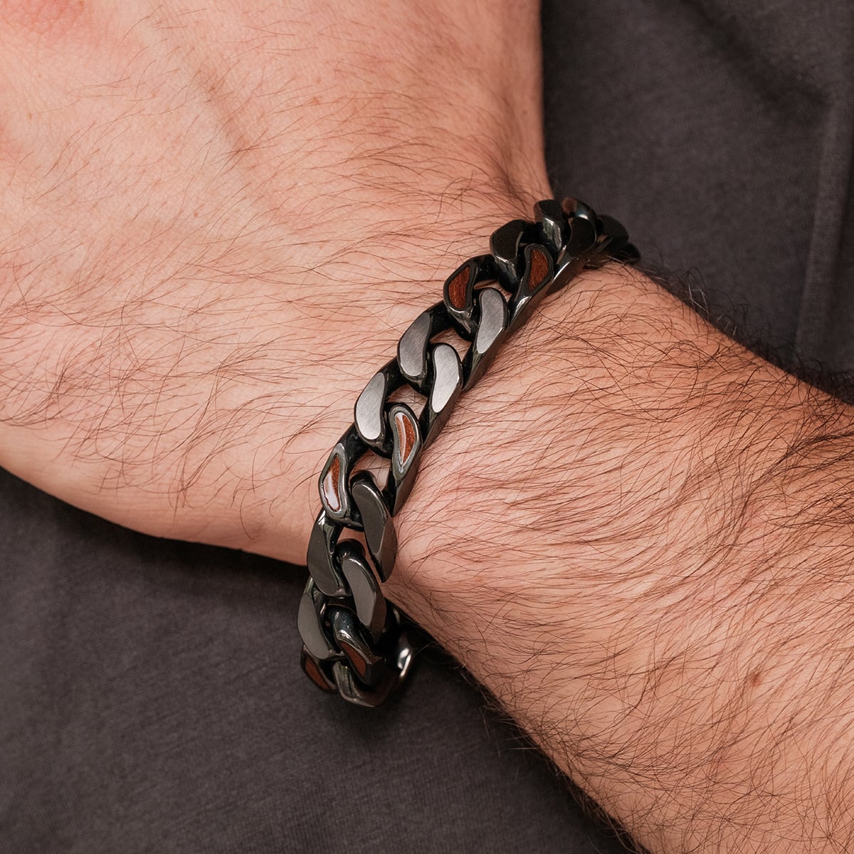Bodyguards (Walnut/Dark Gray)